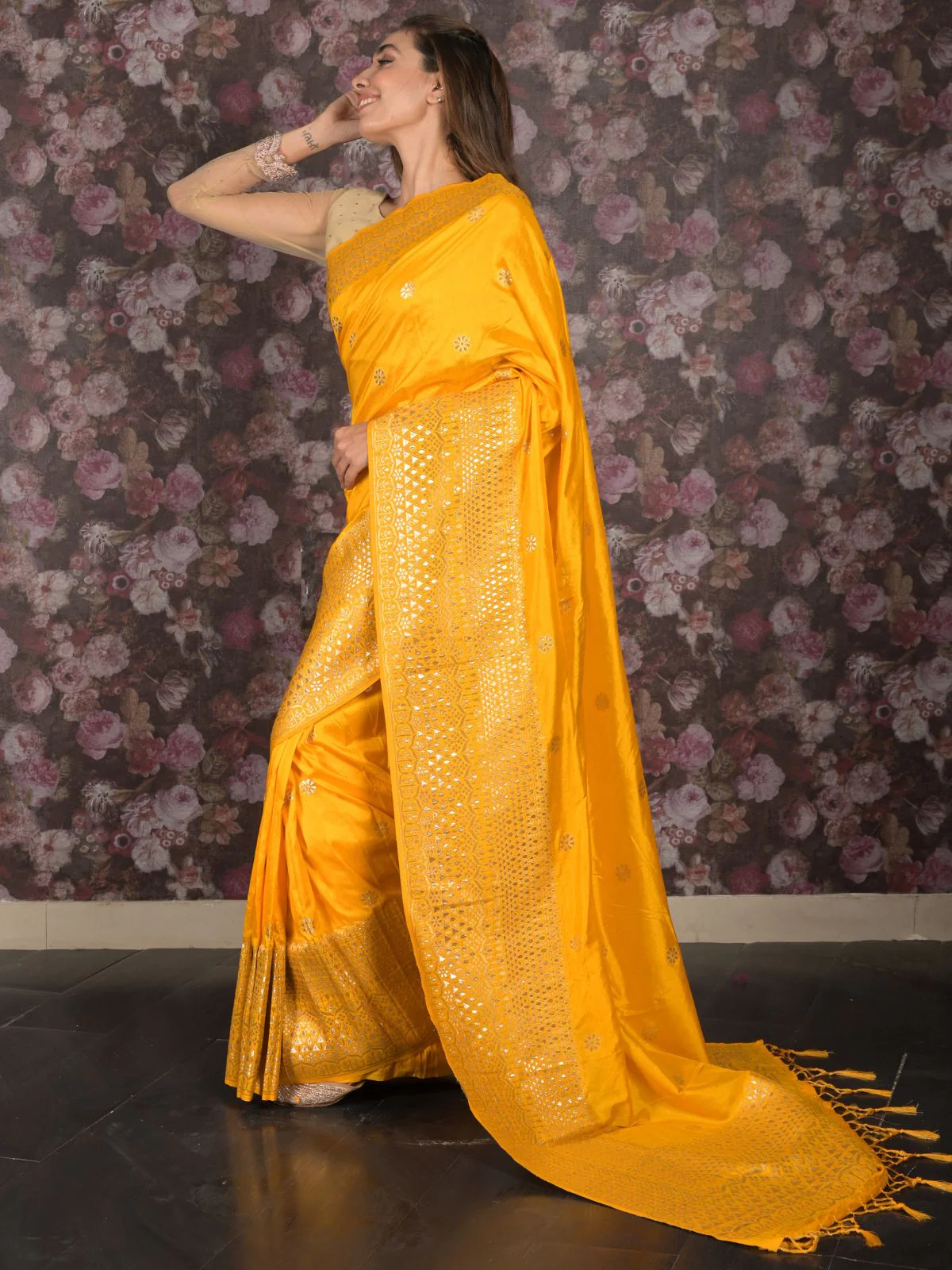 Odette Yellow Woven Silk Blend Saree with Unstitched Blouse for Women - Image 3