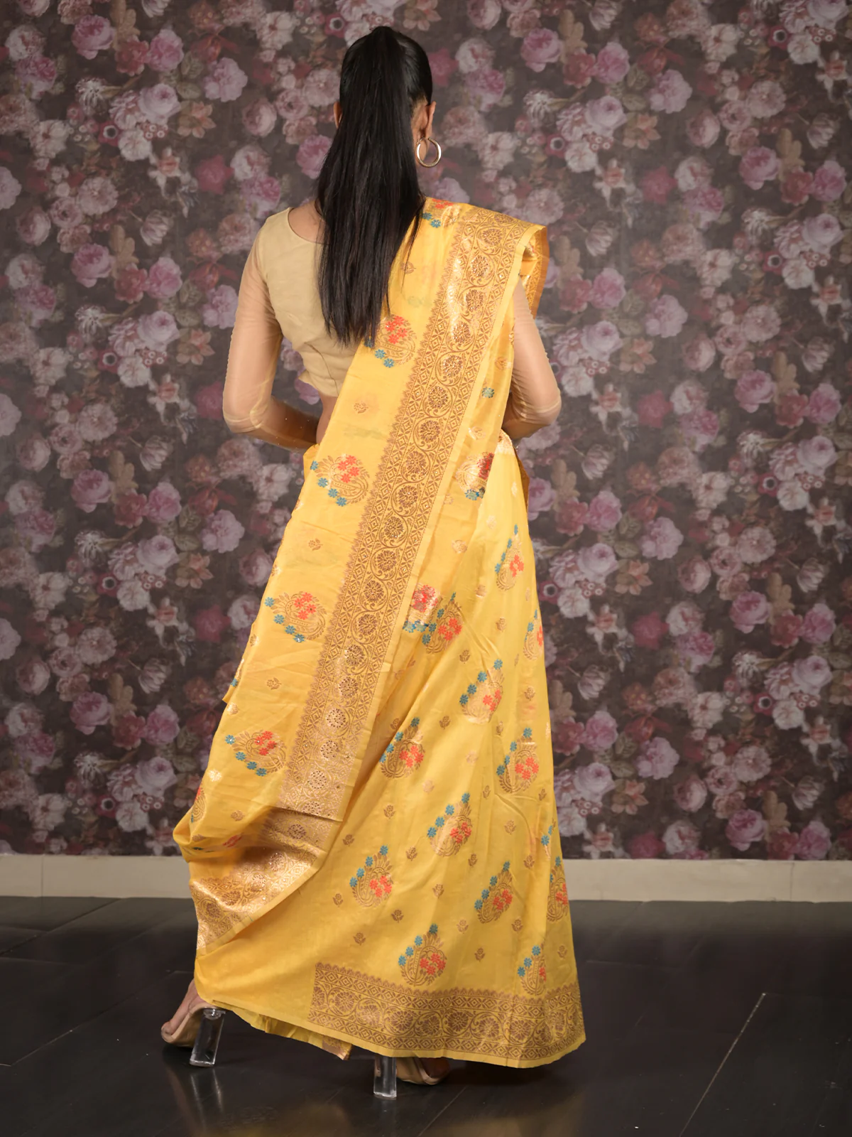 Odette Yellow Woven Silk Blend Saree With Unstitched Blouse For Women - Image 4