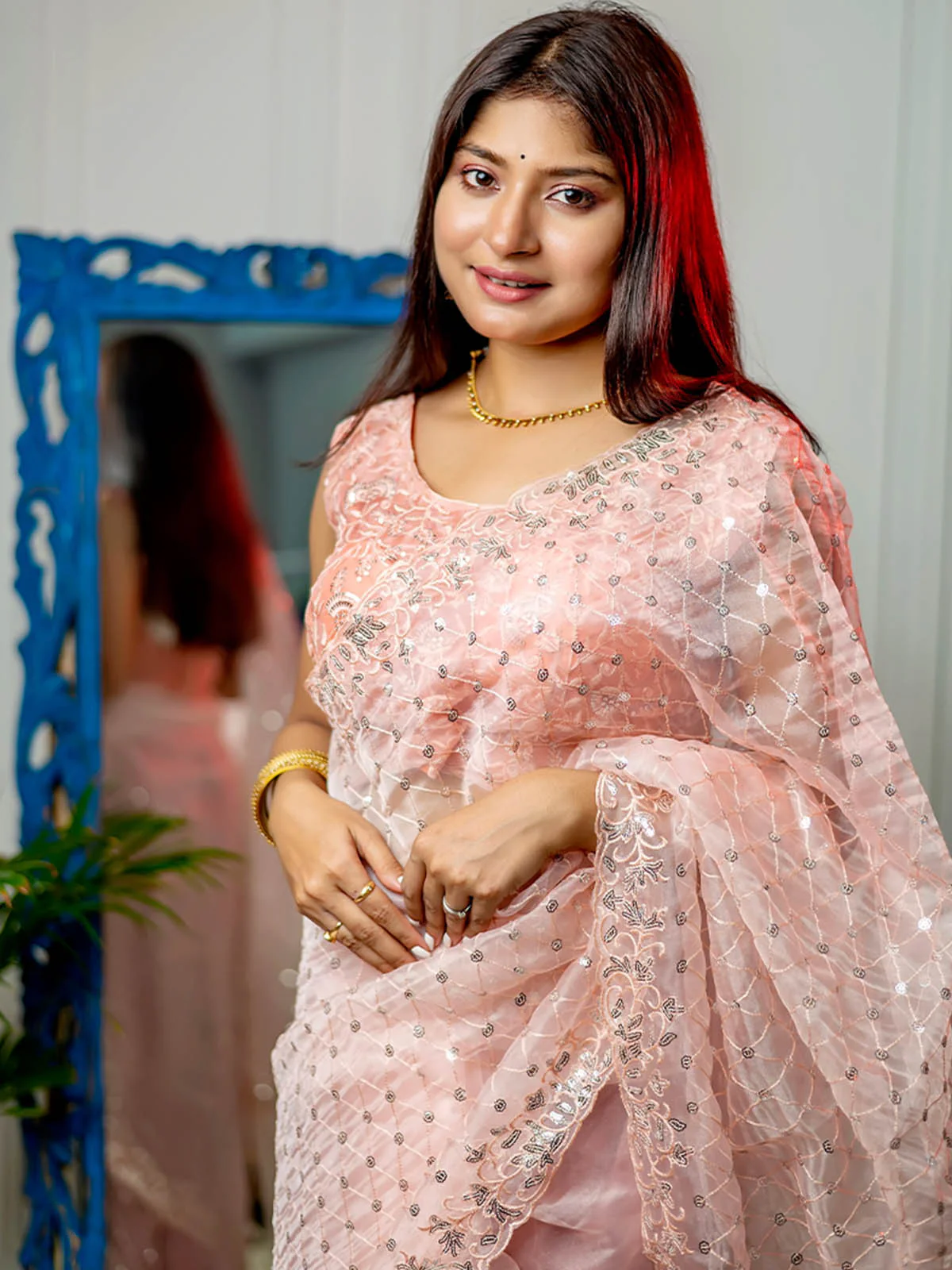 Odette Women Peach Organza Embellished Saree With Stitched Blouse - Image 4