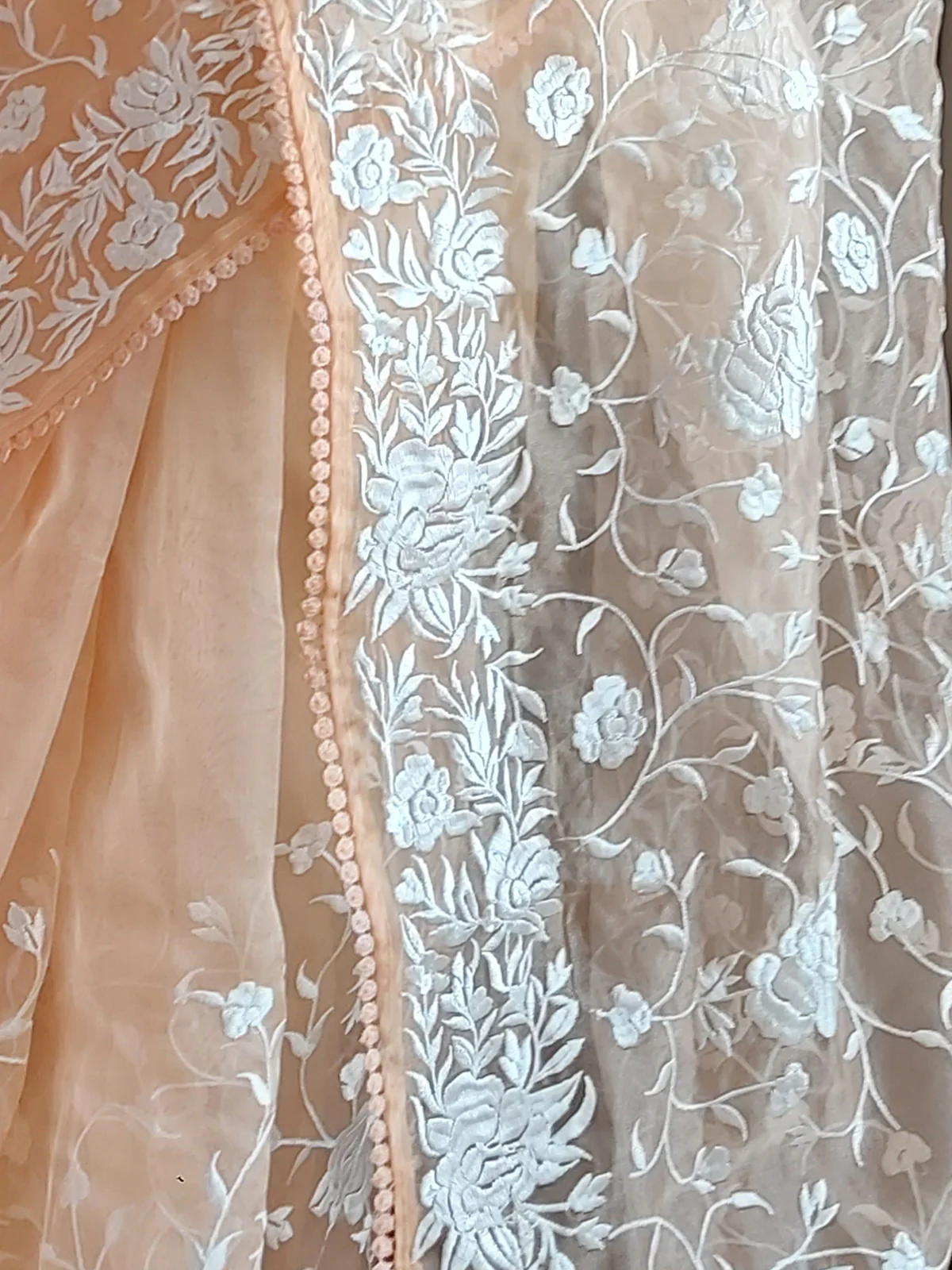 Odette Women Peach Organza Embroidery Saree With Unstitched Blouse - Image 5