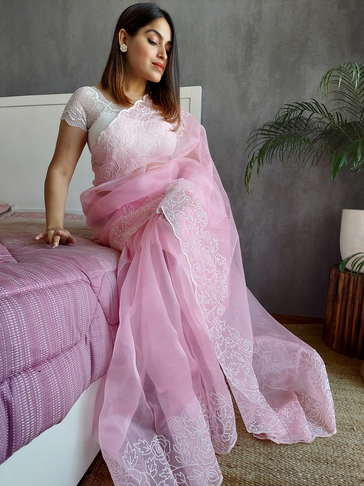 Odette Women Purple Organza Floral Embroidery Saree With Unstitched Blouse - Image 2