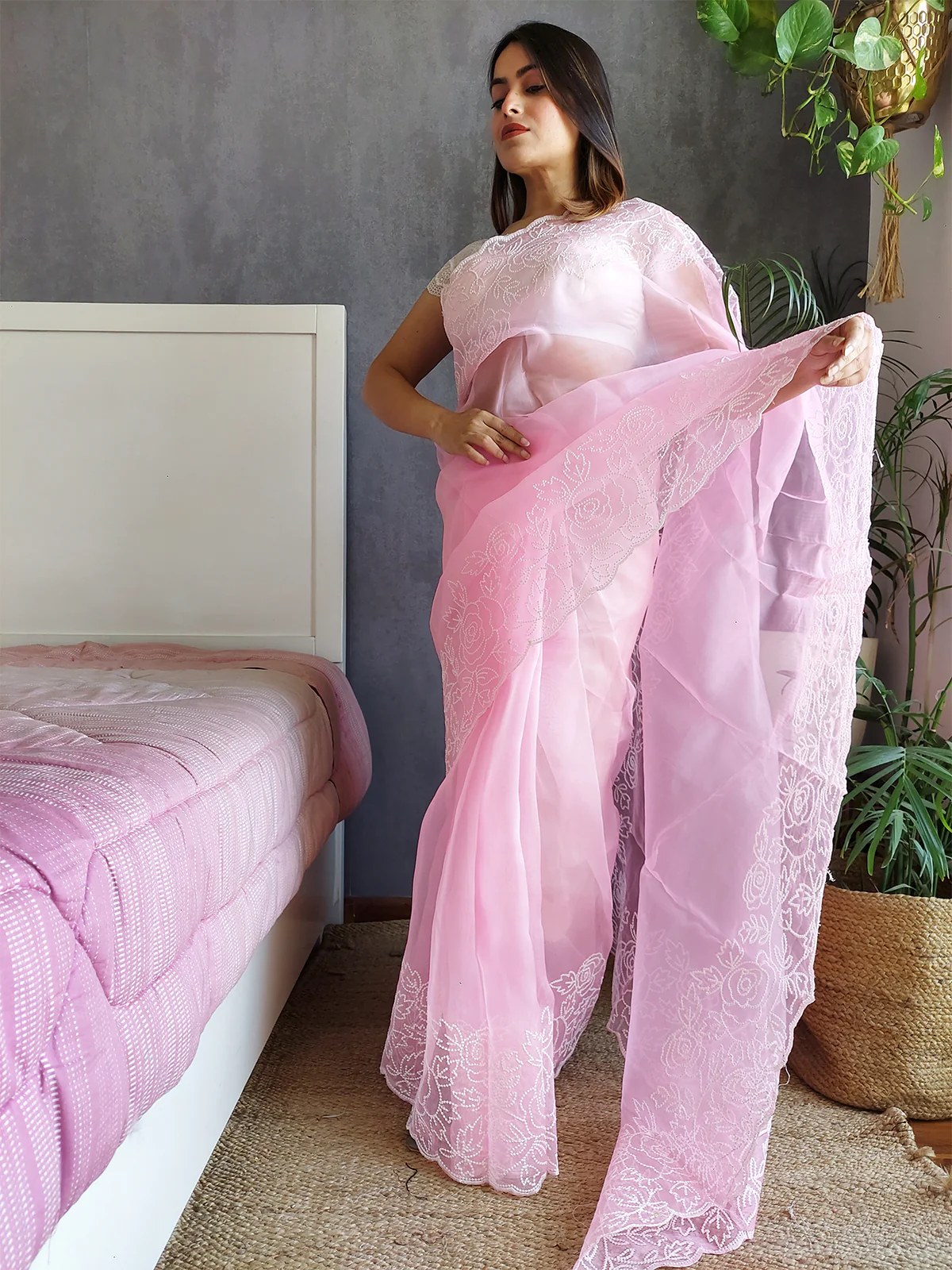 Odette Women Purple Organza Floral Embroidery Saree With Unstitched Blouse - Image 3