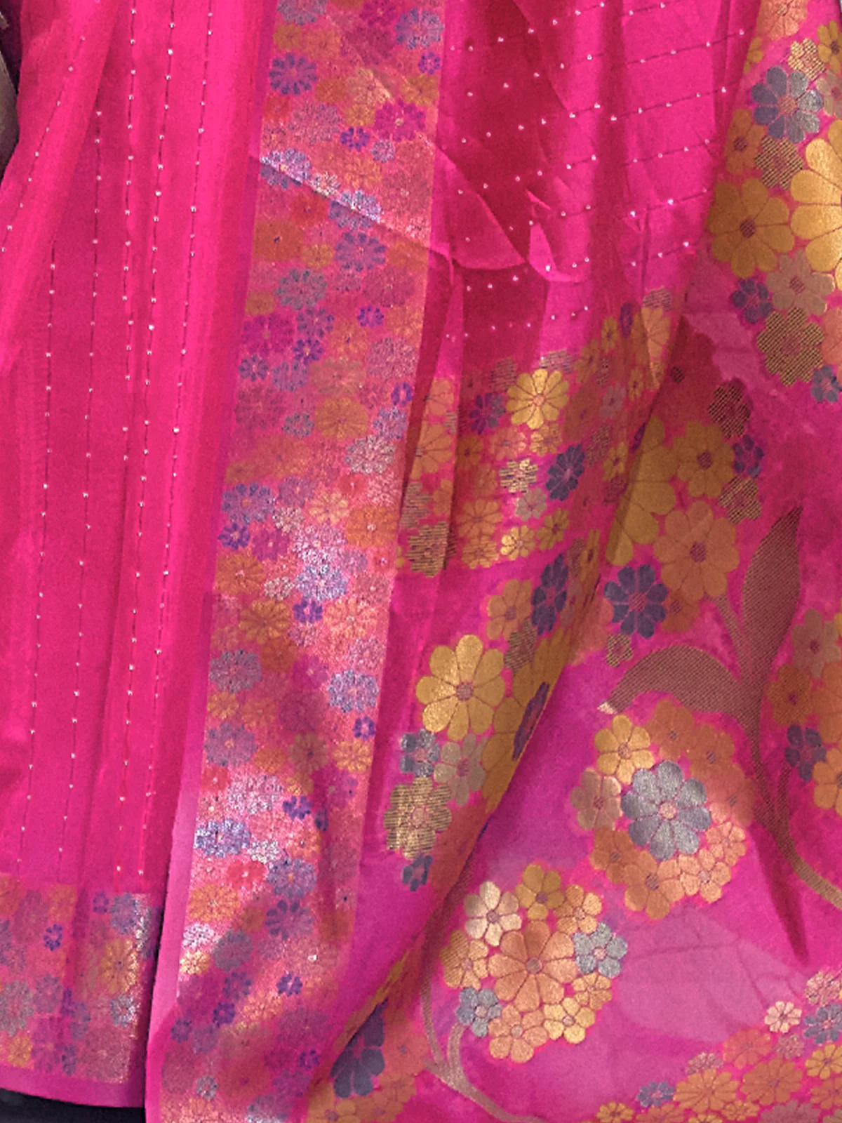 Odette Women Pink Organza Woven Saree With Unstitched Blouse - Image 3