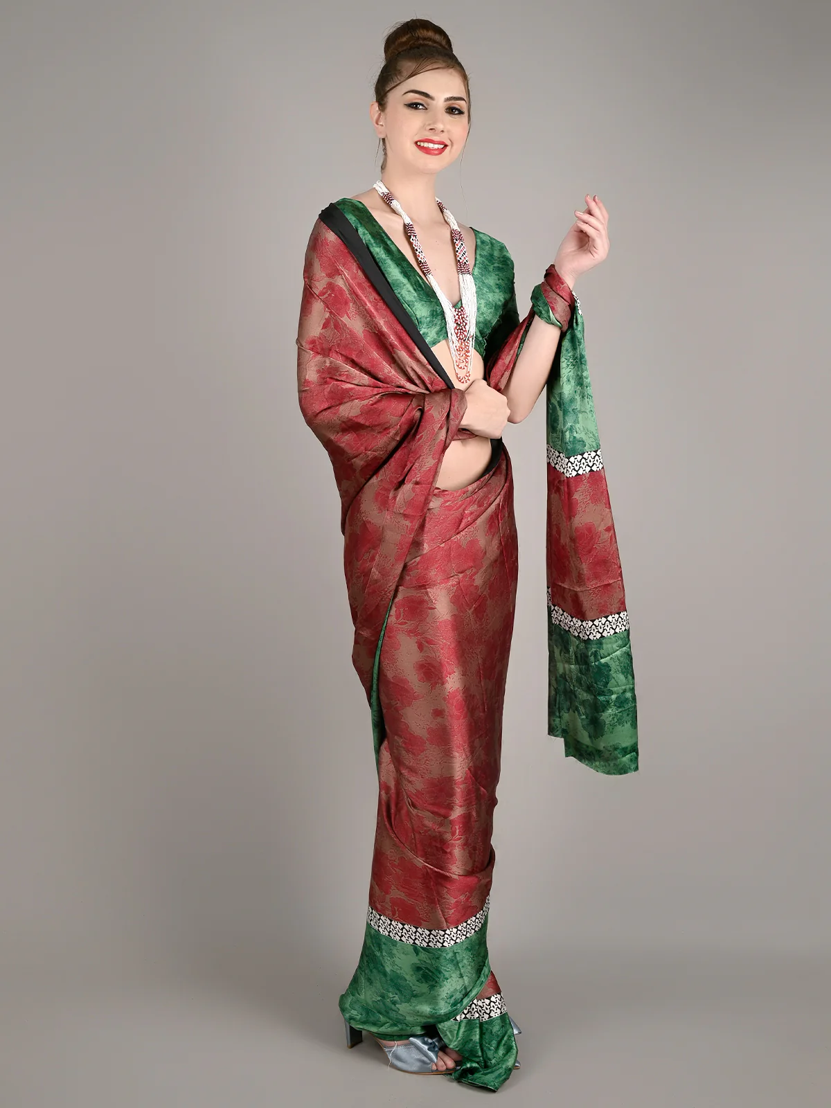 Odette Women Red Satin Crepe Printed Saree With Unstitched Blouse - Image 2