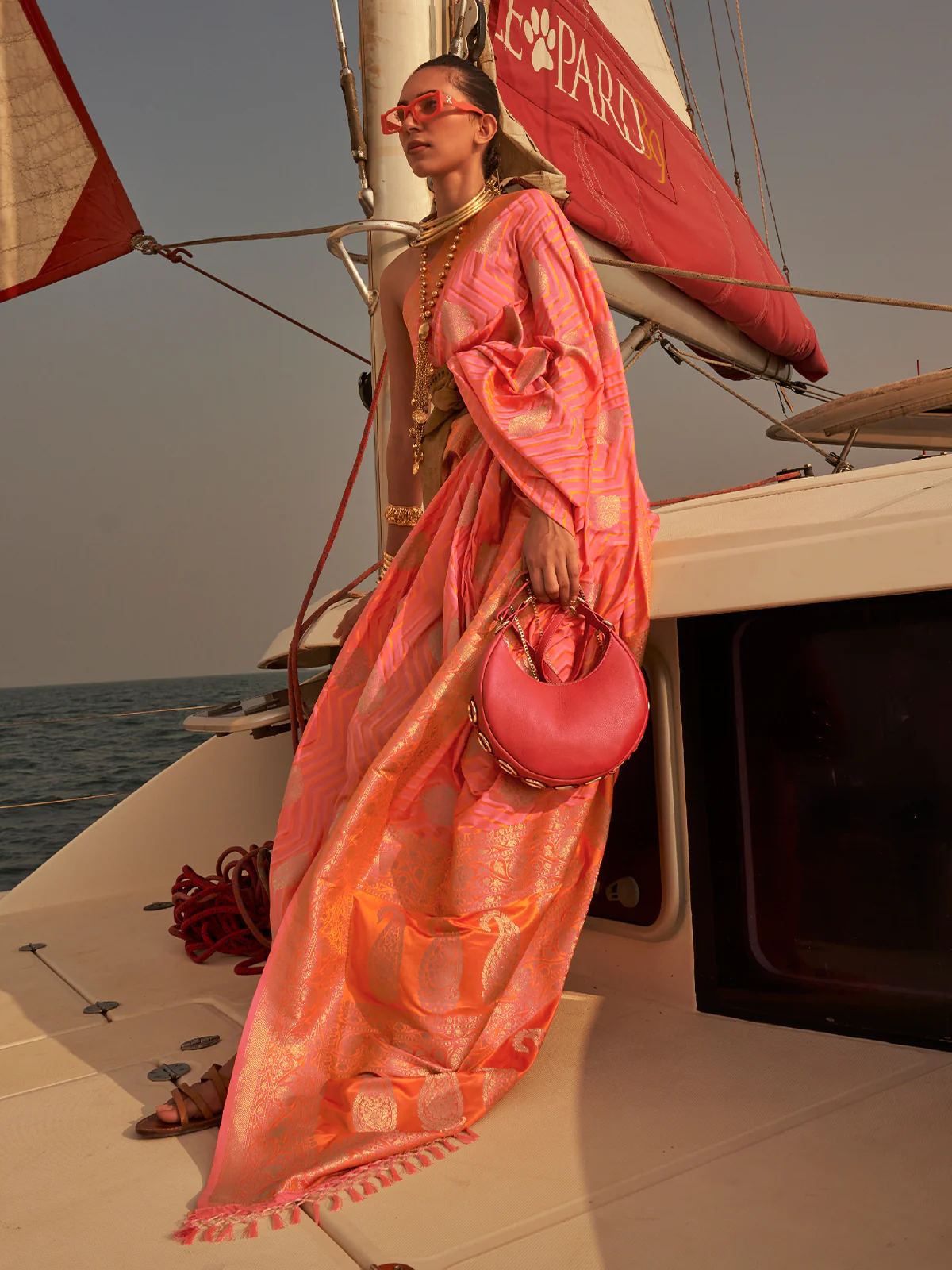 Odette Women Pink Silk Blend Woven Saree With Unstitched Blouse