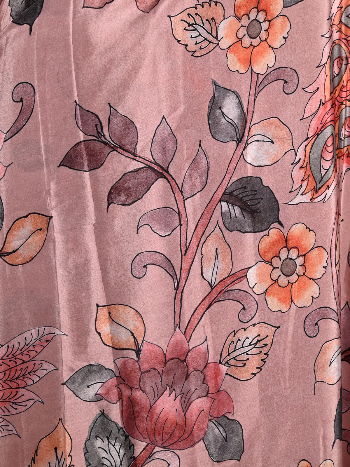 Odette Women Pink Silk Crepe Floral Printed Saree With Unstitched Blouse - Image 4