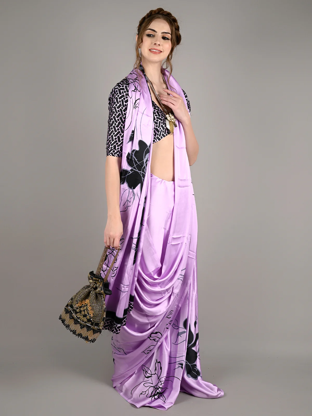 Odette Women Purple Satin Crepe Digital Floral Print Saree With Unstitched Blouse - Image 2