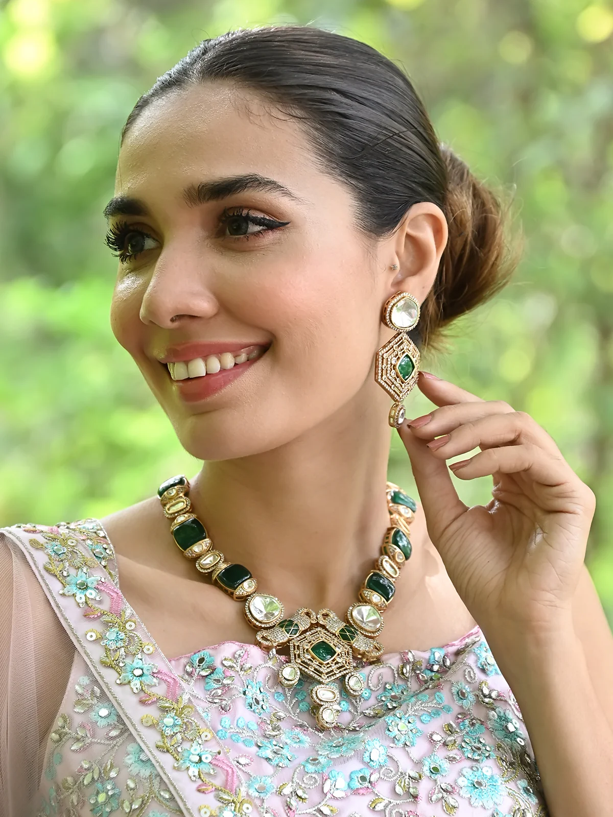 Odette Green And White Alloy Jewellery Set For Women - Image 2