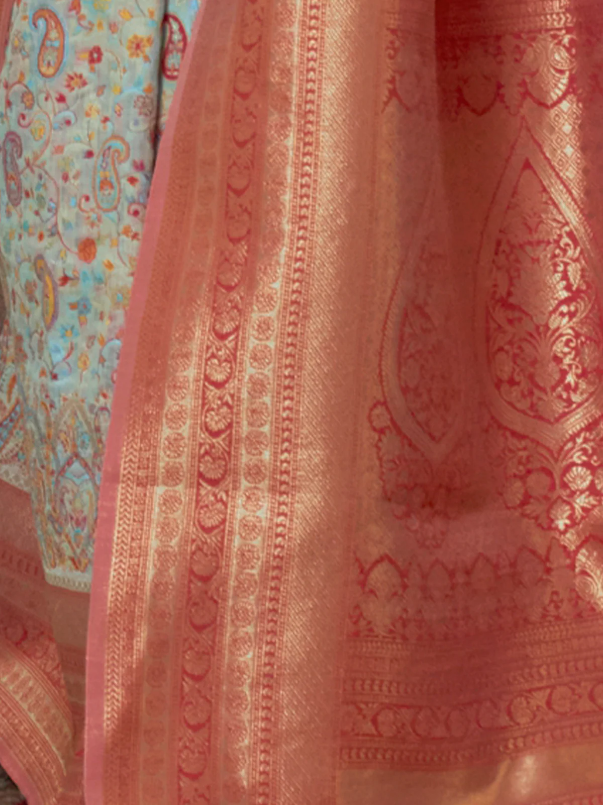 Odette Women Sea Green Modal Woven Saree With Unstitched Blouse - Image 3