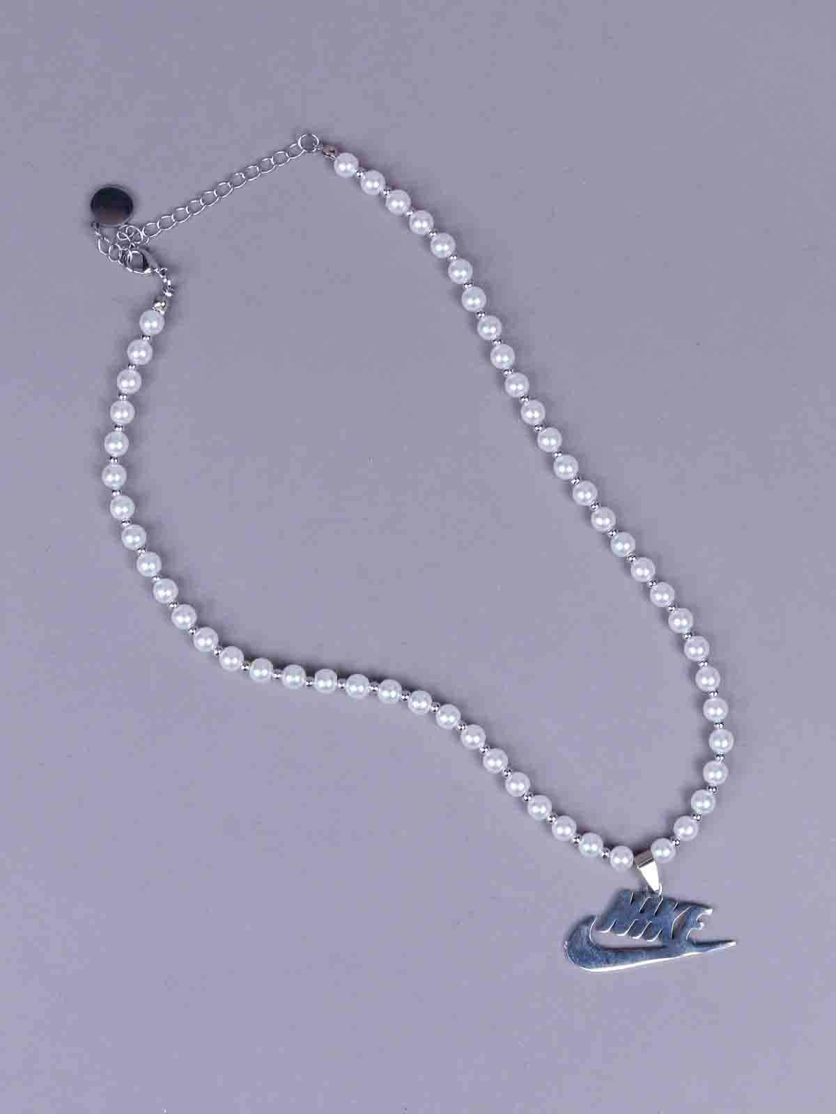 Odette Women Pink Pearl Necklace With A Brand Logo - Image 4
