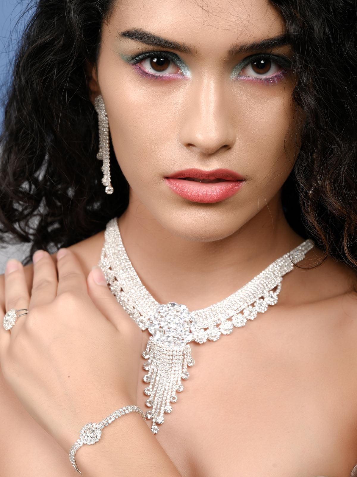 Odette Stunning Shinning And Highly Sophisticated Necklace Set For Women