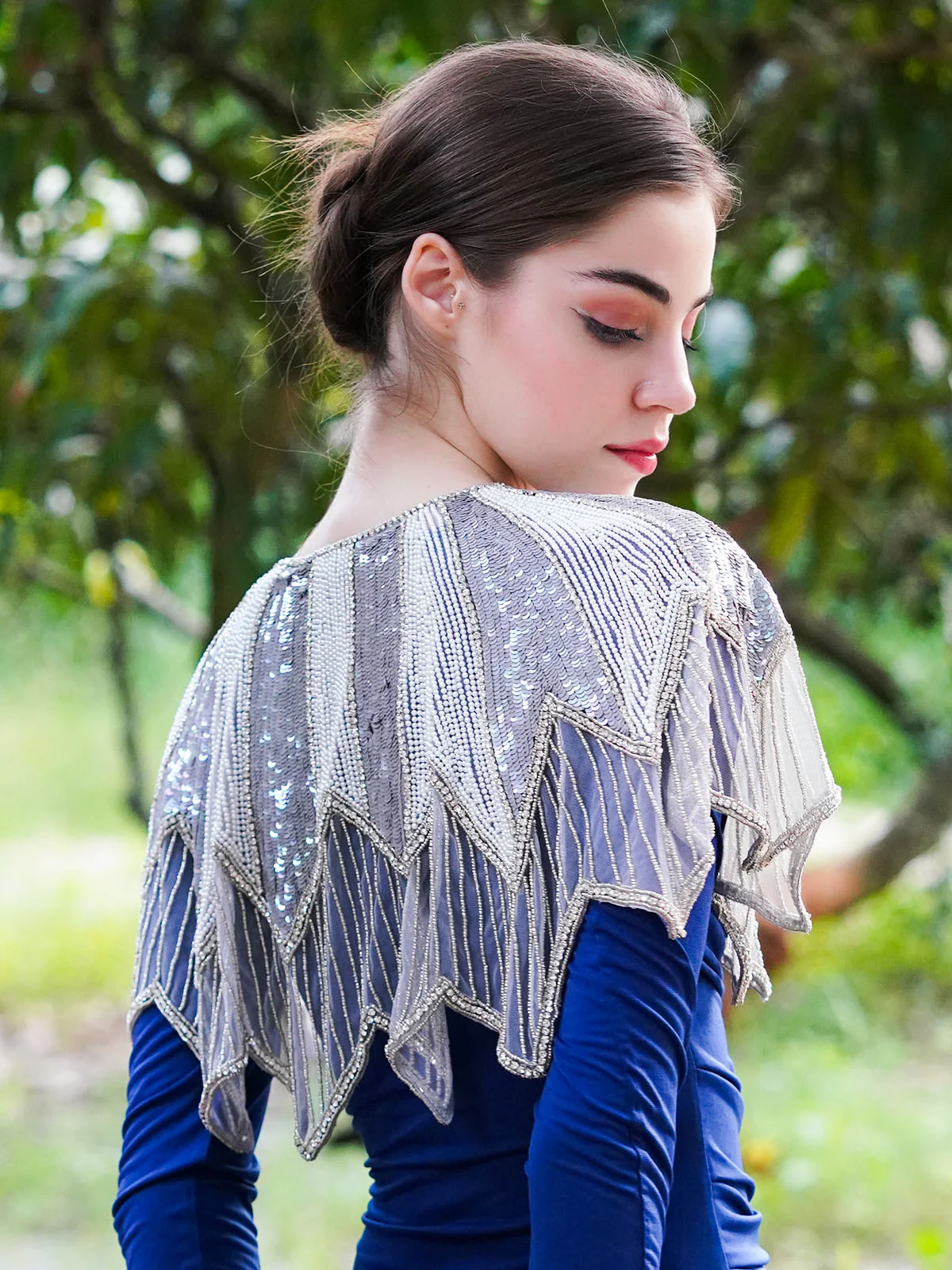 Odette Women The Glamorous Grey And White Embroidered Cape - Image 4