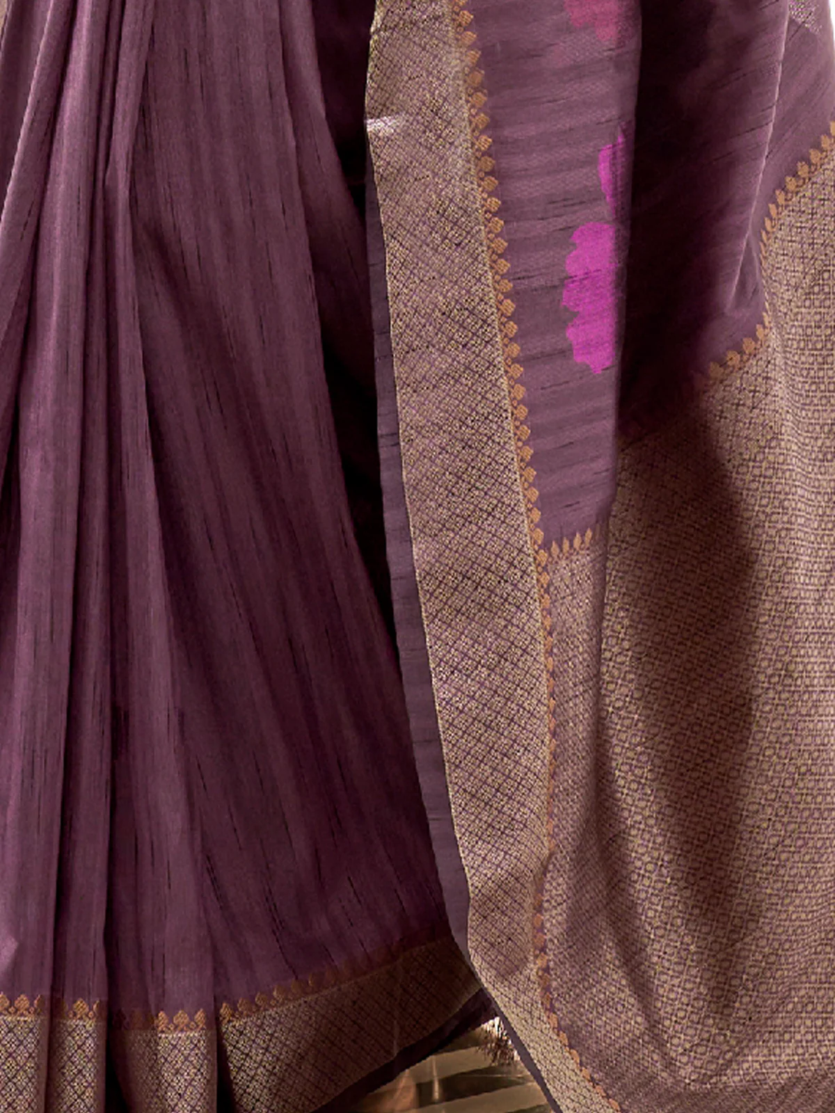 Odette Women Violet Silk Blend Woven Saree With Unstitched Blouse - Image 3