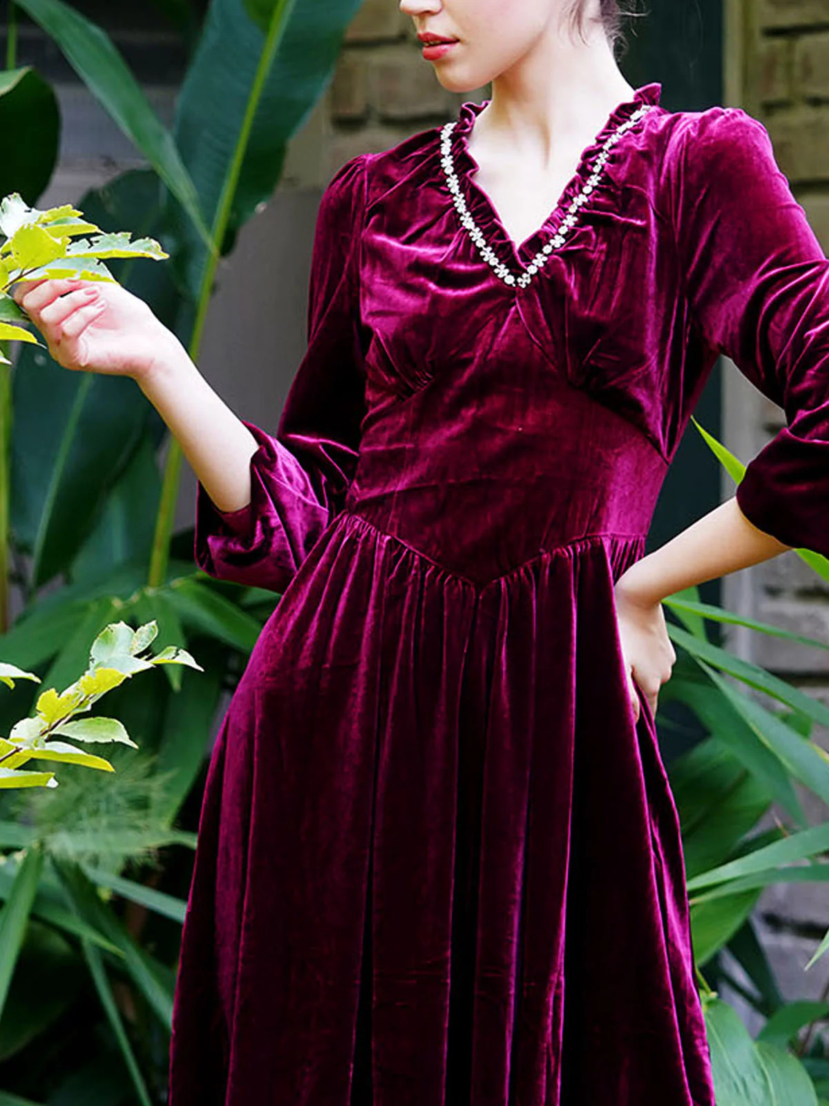 Odette Women Violet Velvet Lycra Long Solid Stitched Dress - Image 5