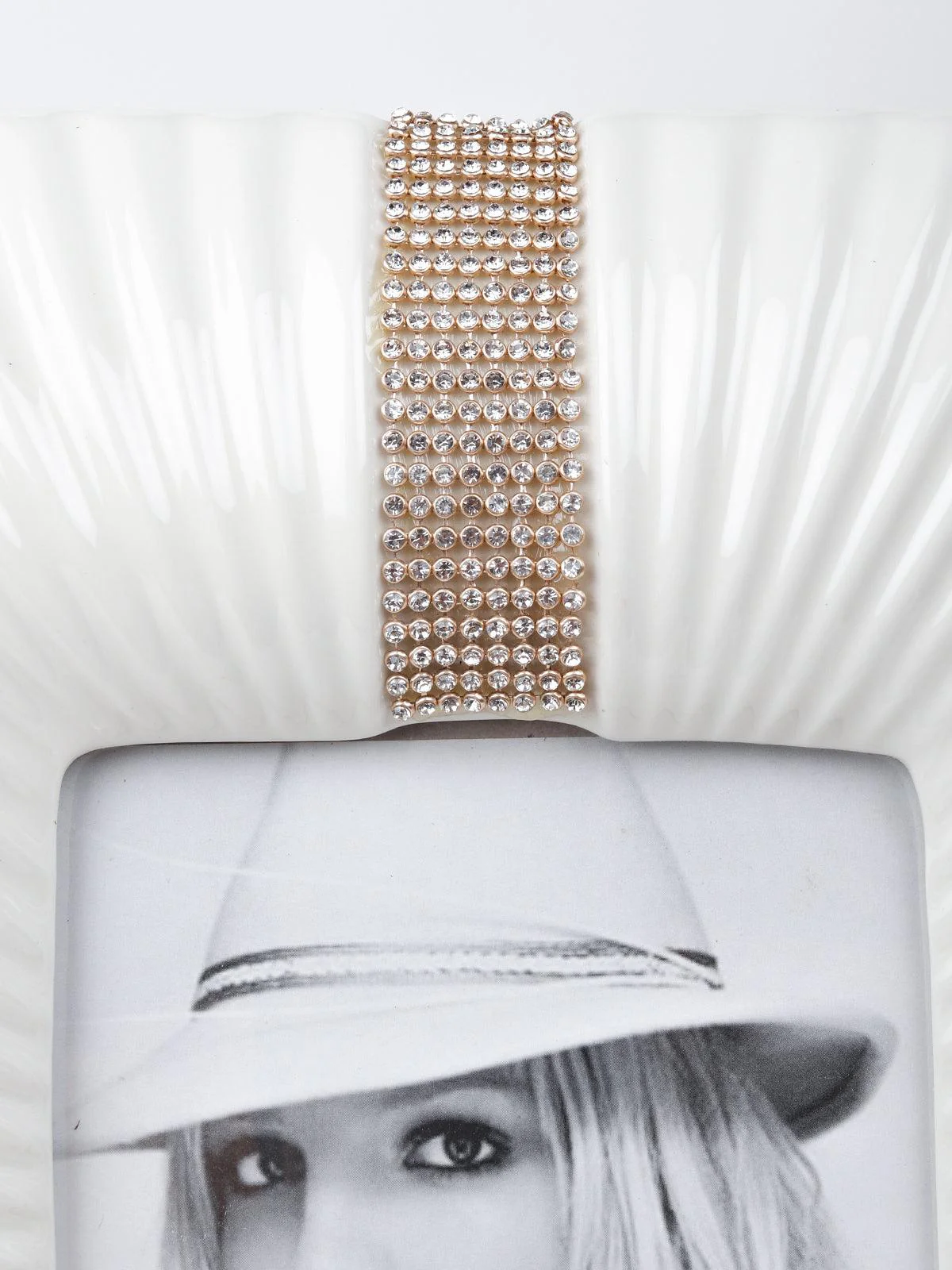 Odette Women Gold Band Acakily Photo-Frame. - Image 3