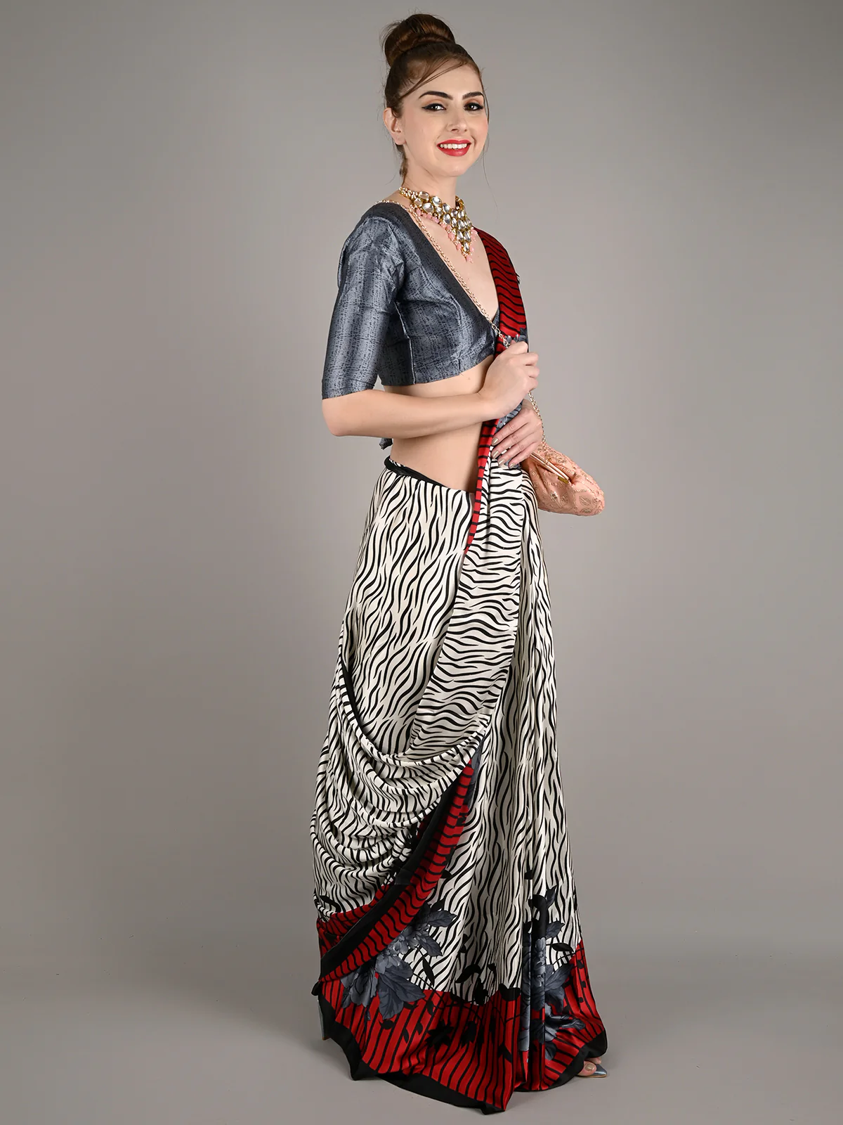 Odette Women White Satin Crepe Stripes Saree With Unstitched Blouse - Image 2