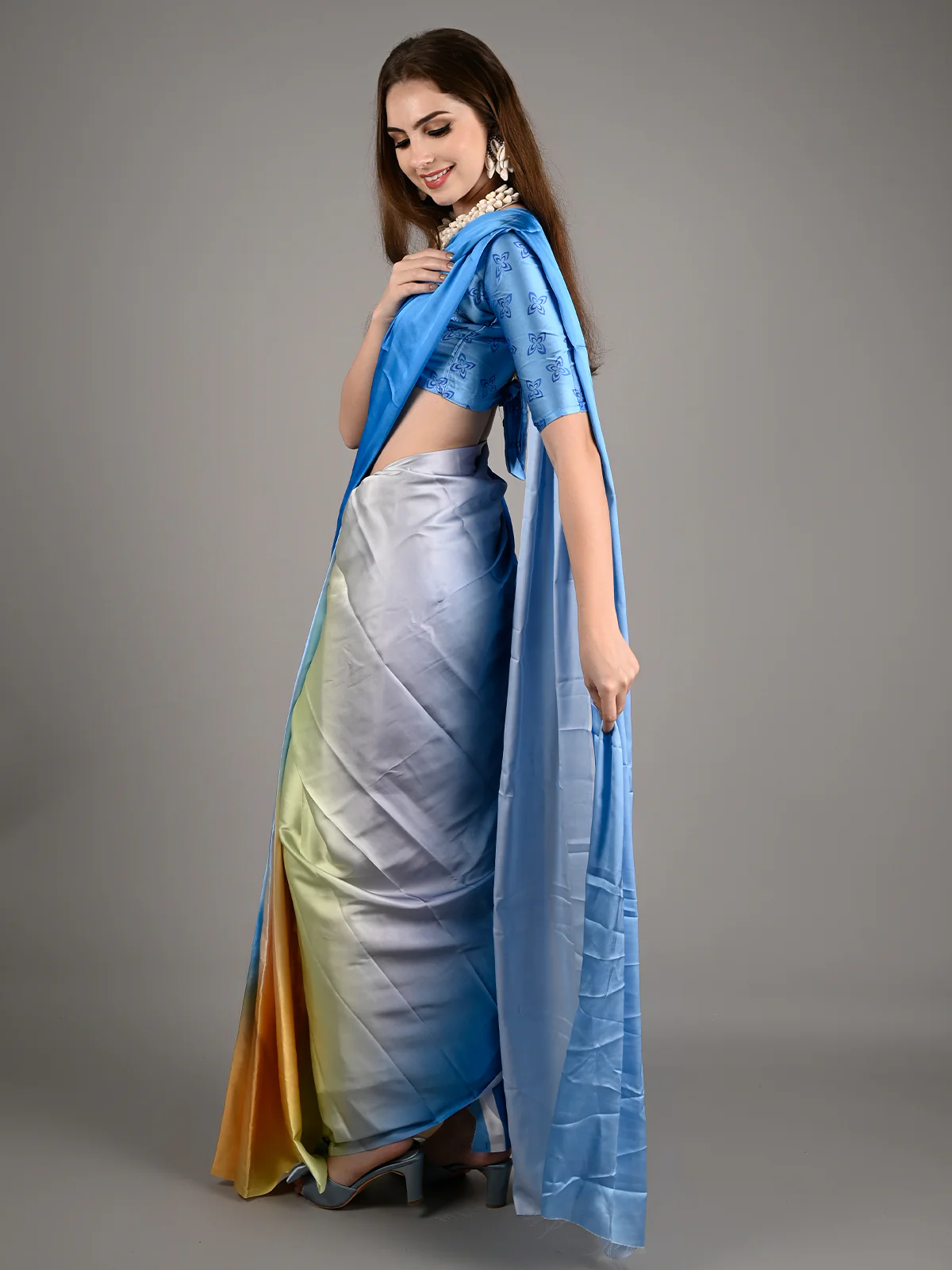 Odette Women Yellow And Blue Satin Crepe Printed Saree With Unstitched Blouse - Image 2