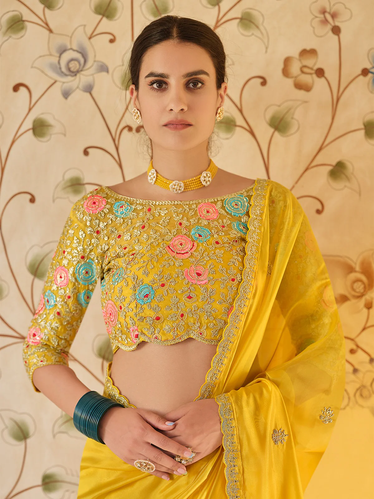 Odette Women Yellow Organza Embroidered Saree With Unstitched Blouse - Image 2