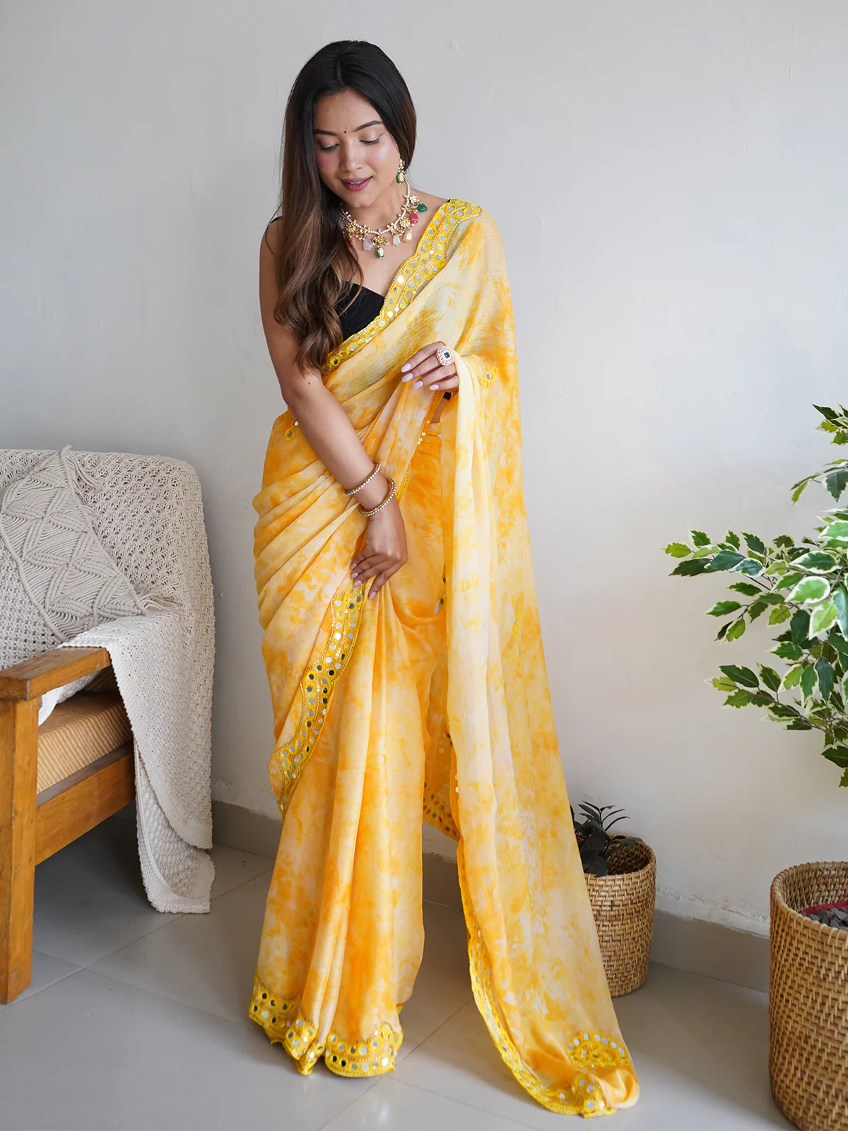Odette Women Yellow Satin Georgette Prism Print Saree With Unstitched Blouse - Image 4