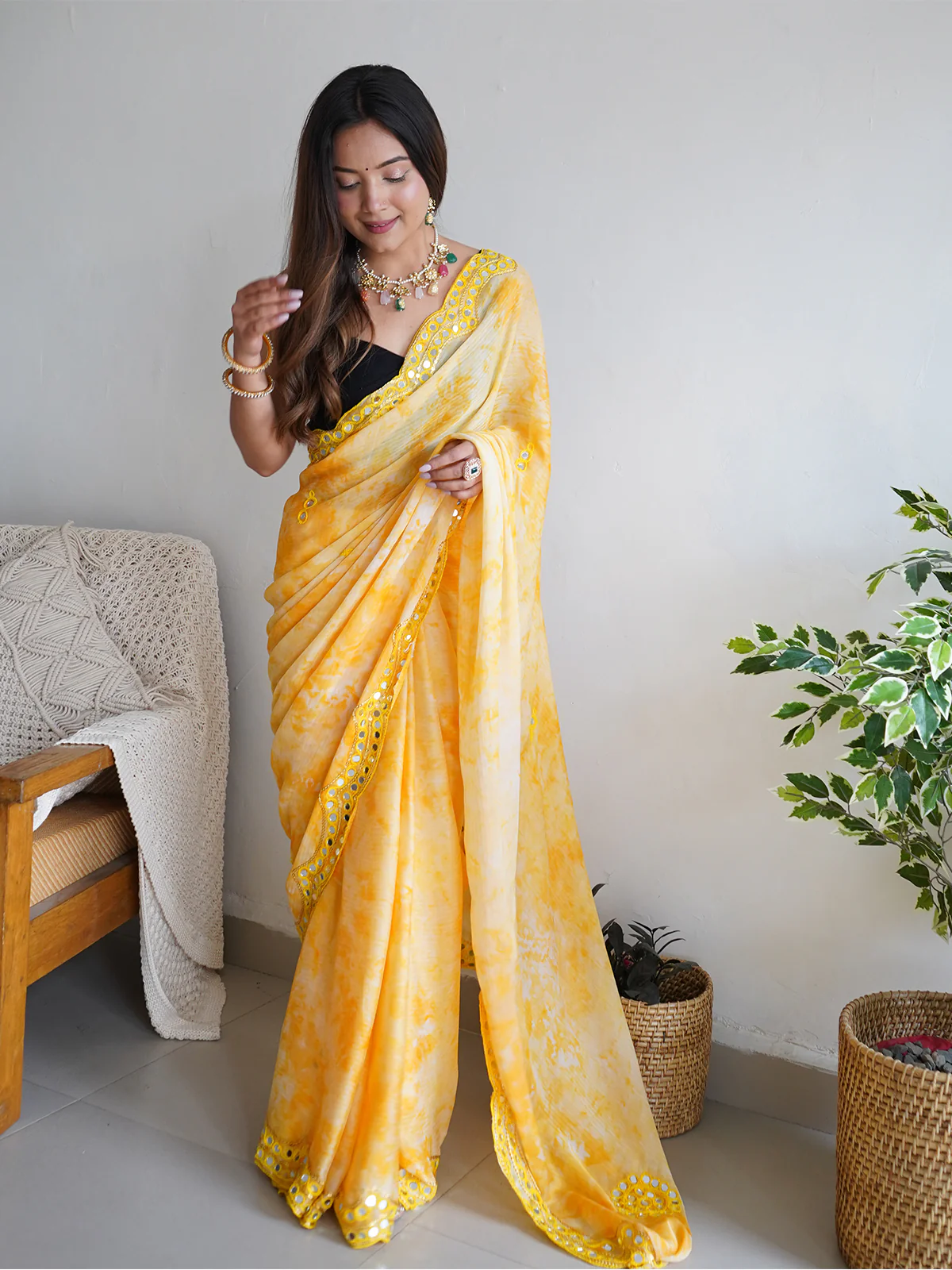Odette Women Yellow Satin Georgette Prism Print Saree With Unstitched Blouse - Image 5